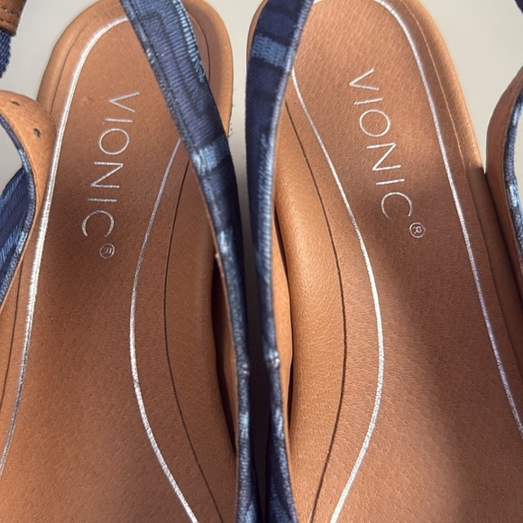 Vionic CORALINA Navy Chevron - Picture 5 of 6